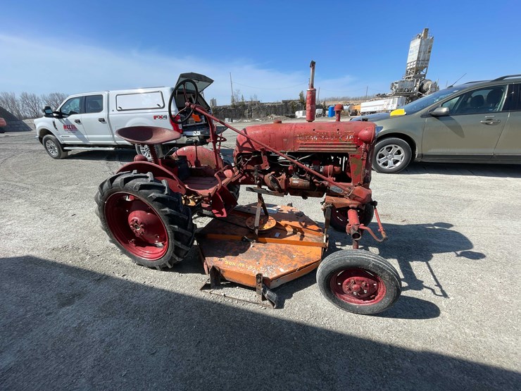 #5682-•-ih-cub-tractor-image-4