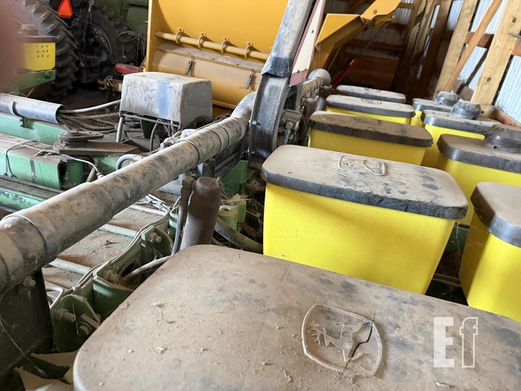 1993-john-deere-7200-image-25