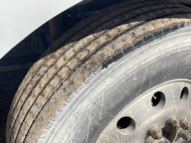 2004-kenworth-t800-image-16