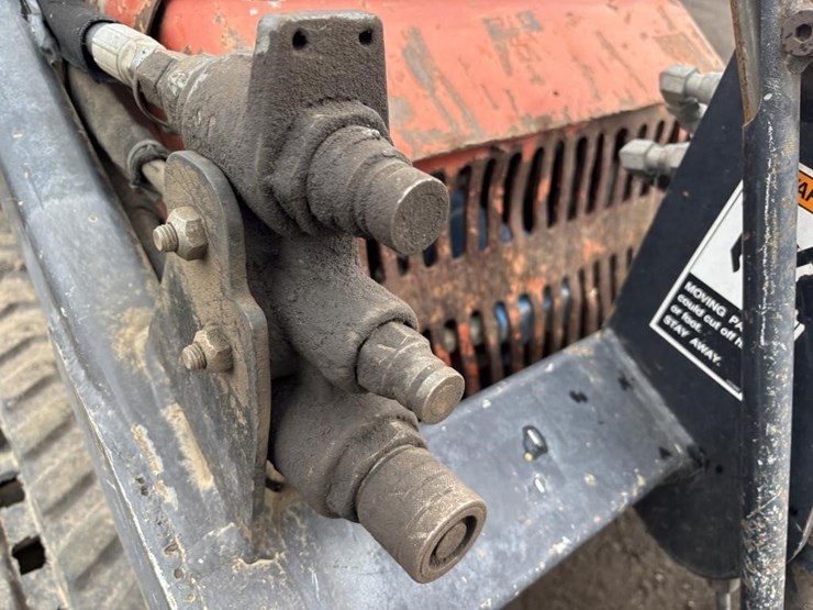 2012-ditch-witch-sk650-image-12