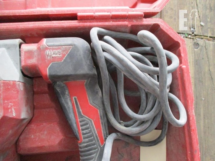 milwaukee-wavs-rotary-hammer-image-4