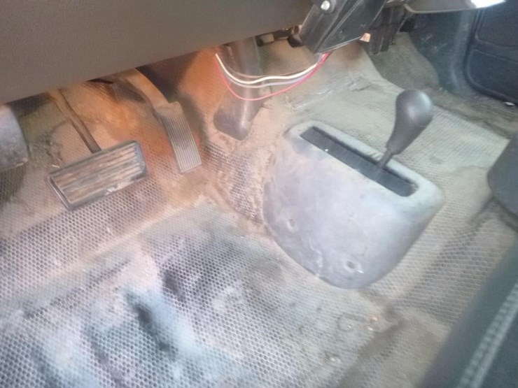 2007-chevrolet-3500-image-12