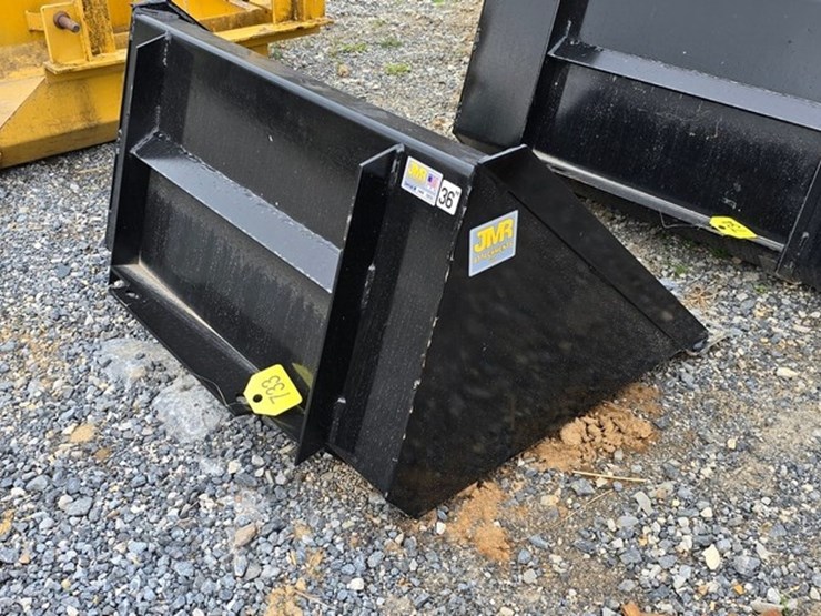 new-jmr-36"-mini-skidloader-bucket-image-1