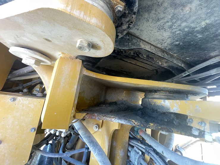 caterpillar-982m-image-56