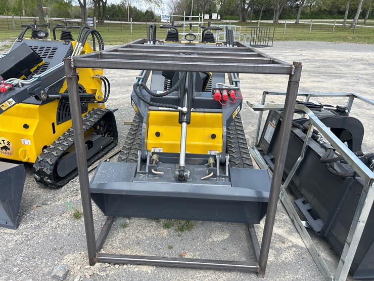 #11-•-2026-ats-t460-mini-skid-steer-loader-image-2