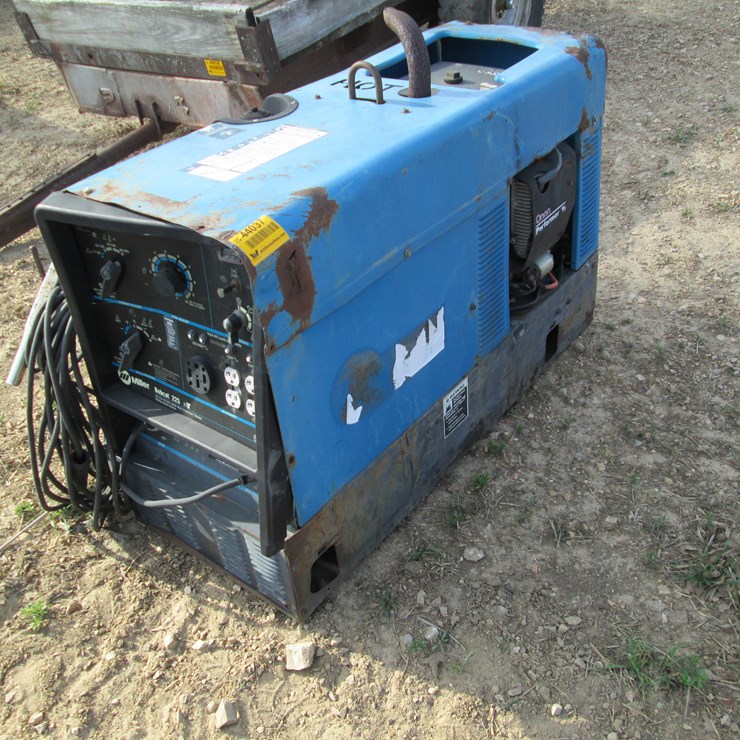MILLER BOBCAT 225