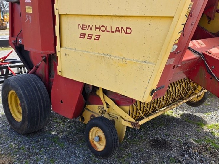 new-holland-853-image-7