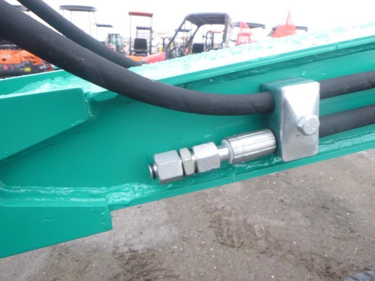 2026-agt-h15r-hydraulic-excavator-image-14