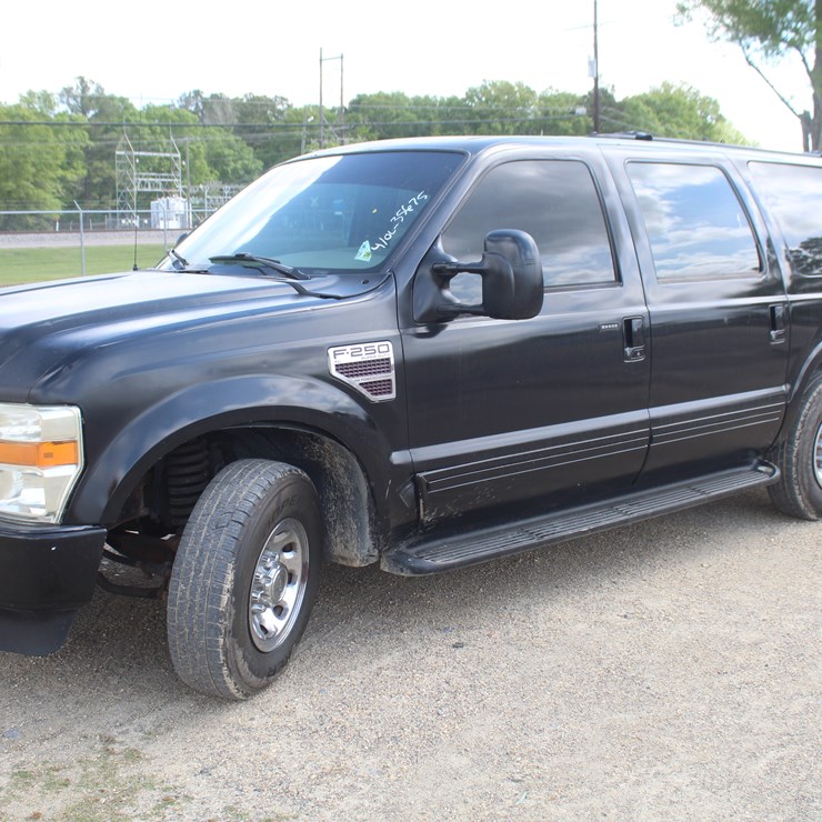 2002 FORD EXCURSION