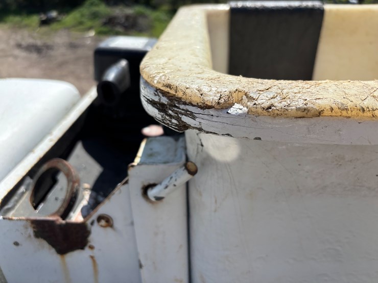 2010-ford-f750-image-40