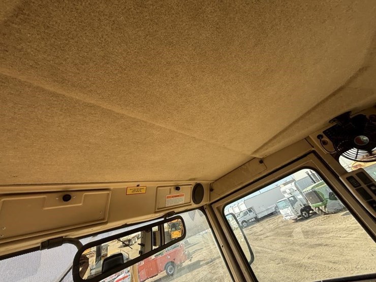 2006-caterpillar-143h-image-60