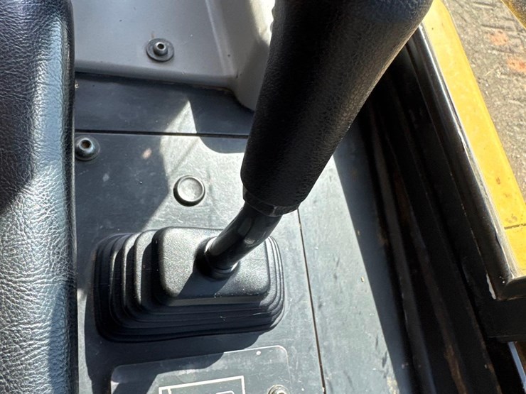 2021-komatsu-d71px-24-image-25