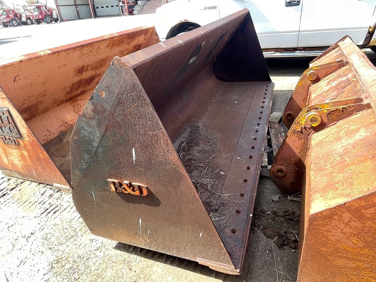 #5686-•-pin-on-bucket-image-4