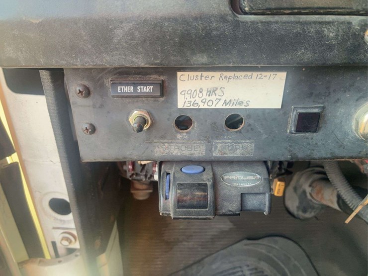 1999-international-4800-image-21