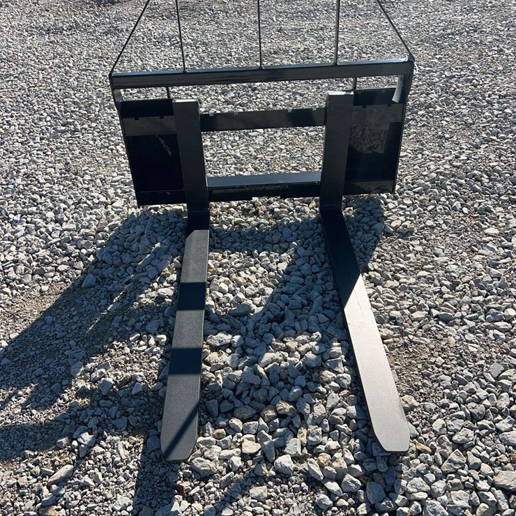 AGT Skid Steer Pallet Forks
