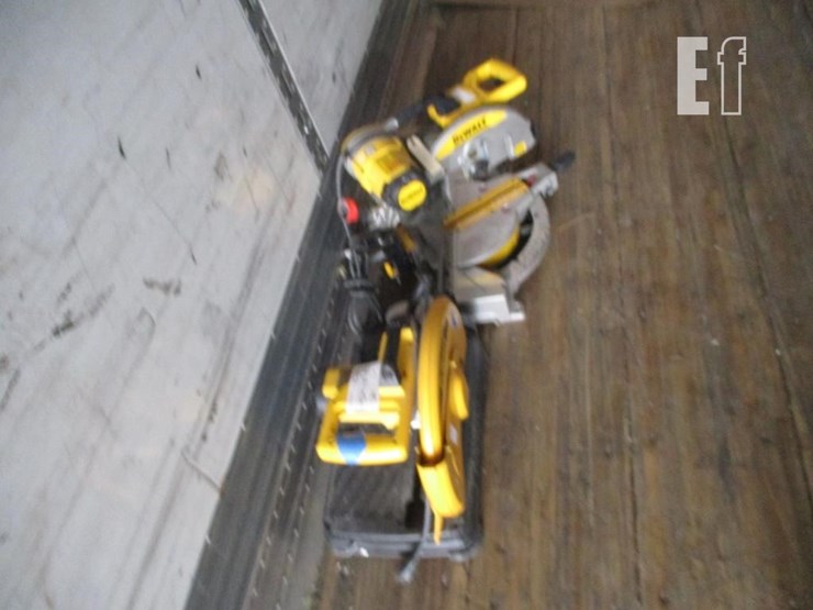 lot-of-(2)-dewalt-10"-miter-&-cut-off-saws-image-4