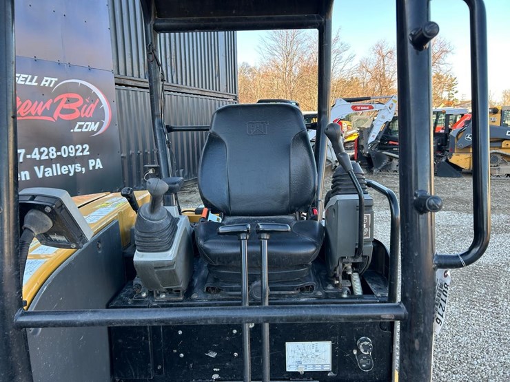 2018-caterpillar-303-image-19