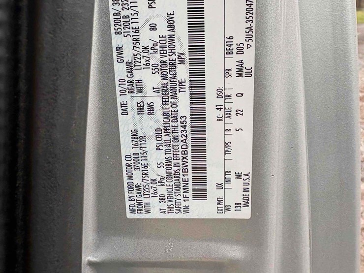 2011-ford-e350-image-23