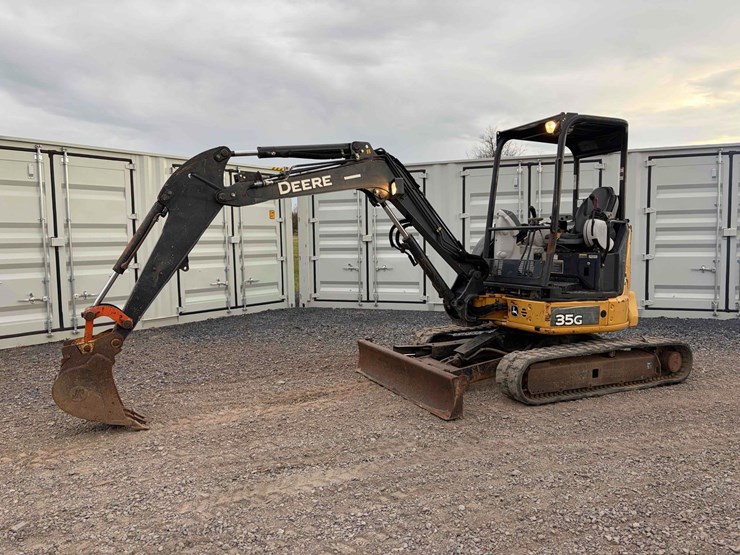 2016-deere-35g-image-1