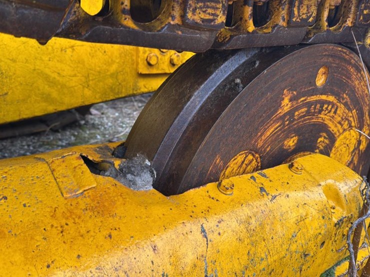 international-125c-image-9