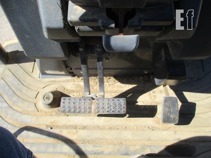 2014-deere-410k-image-13