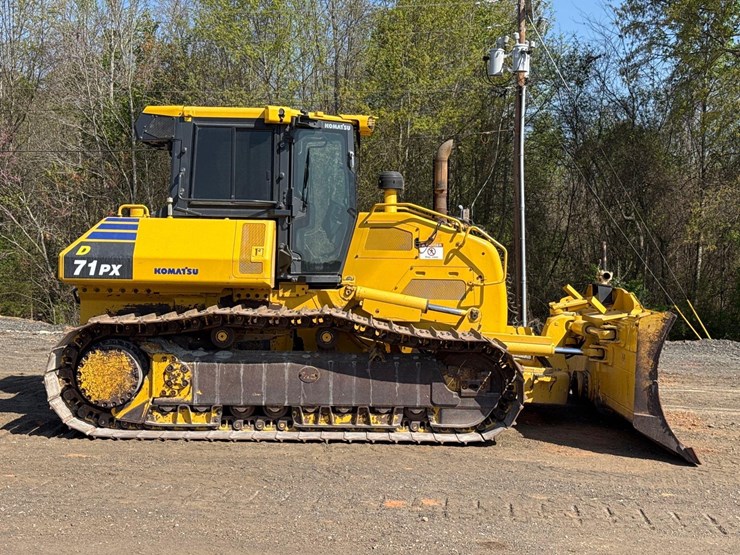 2021-komatsu-d71px-24-image-1