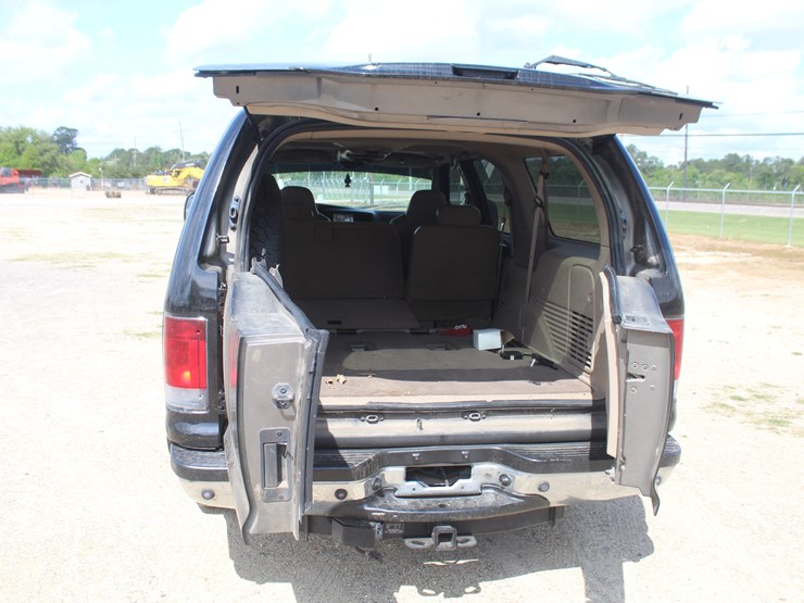 2002-ford-excursion-image-5