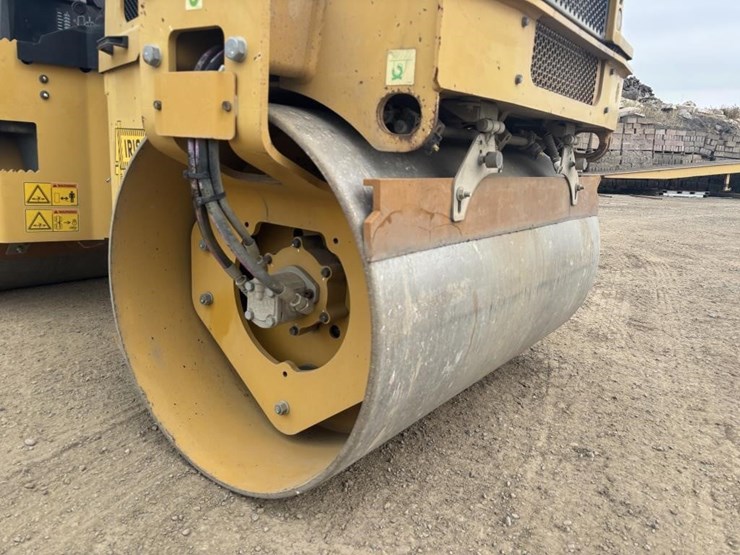 2002-caterpillar-cb24b-image-12