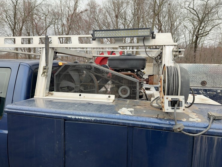 2012-ford-f550-xl-image-25