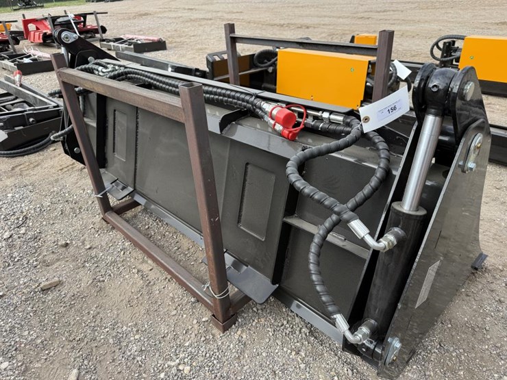 #156-•-skid-steer-72"-4-in-1-bucket-image-4