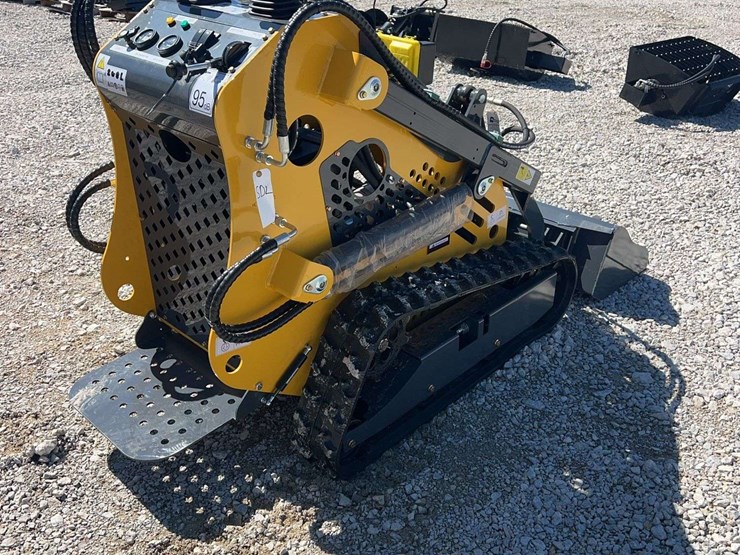 2026-sdlanch-dll60-mini-skid-steer-image-5