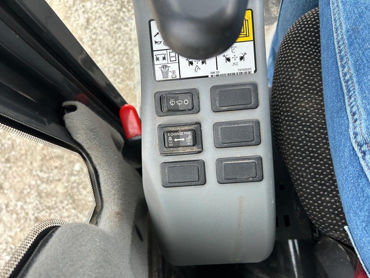 2023-bobcat-e35i-image-28