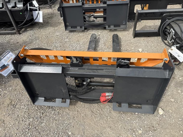 #30-•-48"-skid-steer-hydraulic-pallet-forks---land-honor-image-3