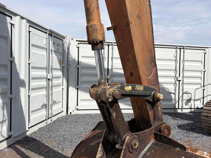 2017-hyundai-hx300-lr-image-11