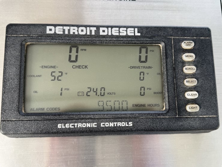 2013-cs&p-180k-scfh-10k-wp-nitrogen-pumper-mtd-on-2013-loadcraft-t/a-trailer-image-16