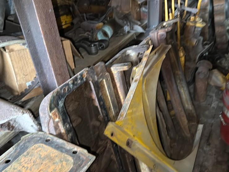 #258-•-parts-room-image-8