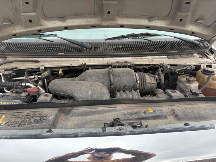 2011-ford-e350-image-7