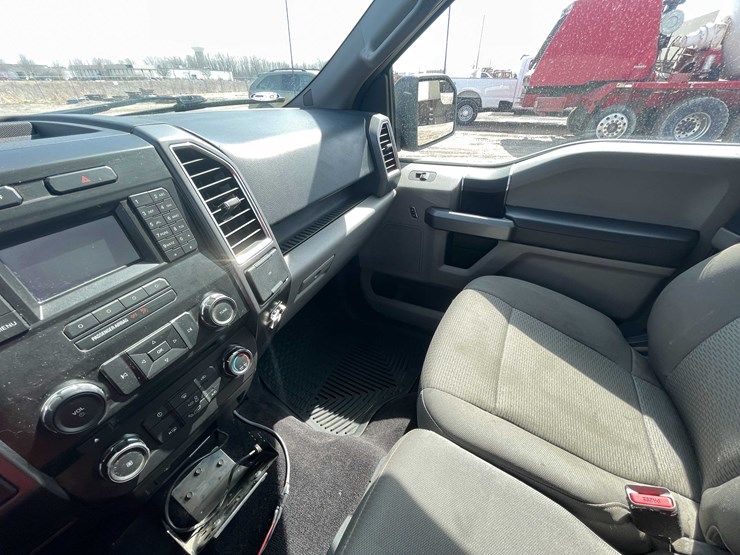 #5673-•-2015-f150-xlt-4x4-extended-cab-(has-wi-title)-image-69