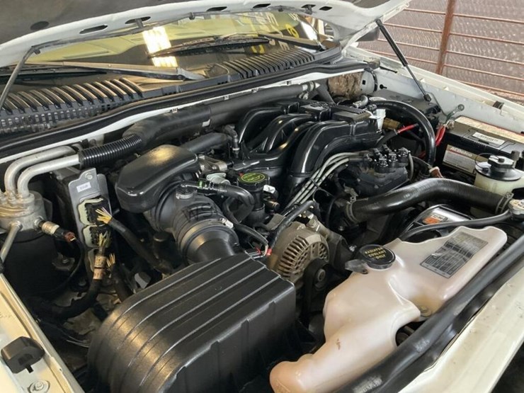 2007-ford-explorer-xlt-image-12