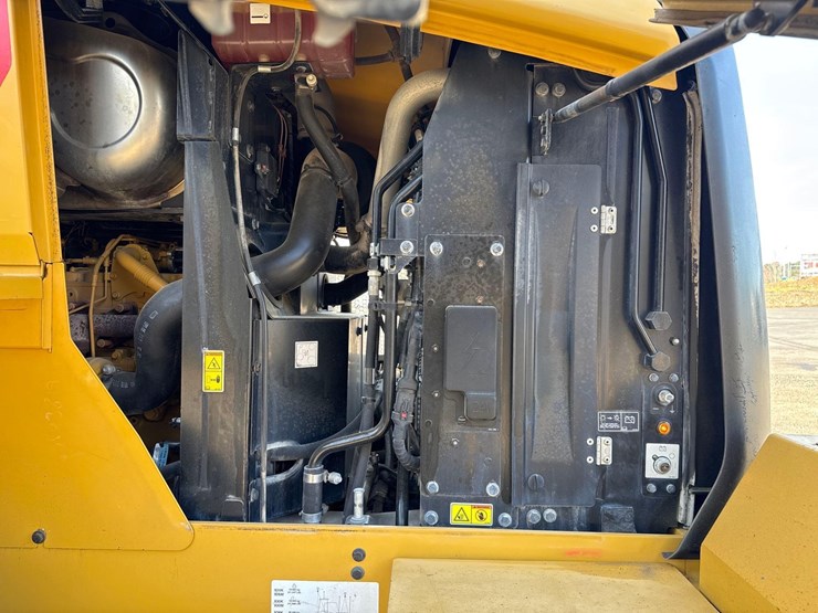 2020-caterpillar-938m-image-19