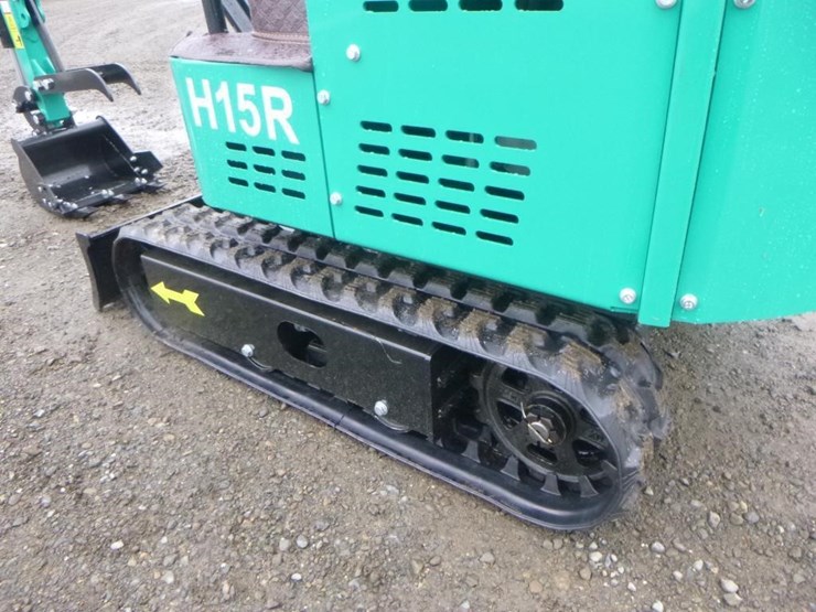 2026-agt-h15r-hydraulic-excavator-image-26