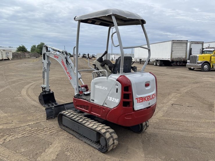 takeuchi-tb216-image-4