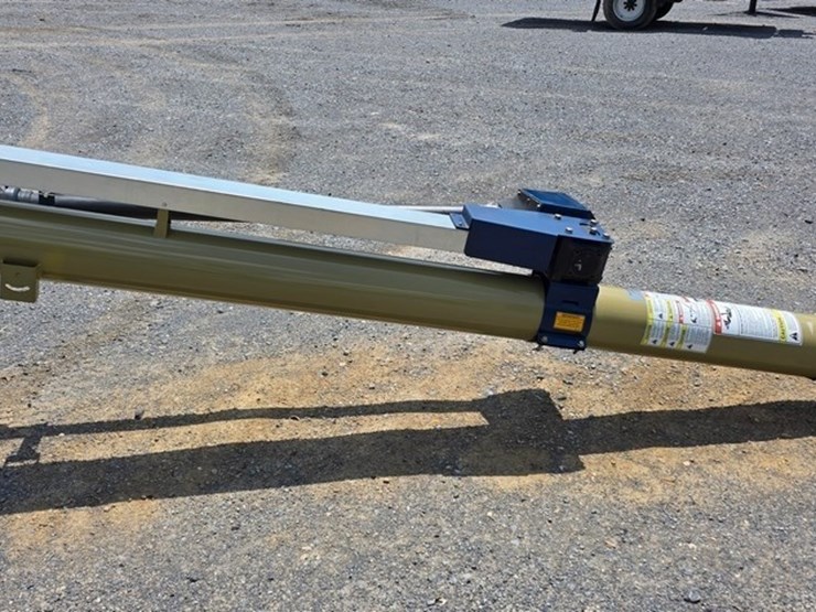 new-harvest-t862-8"x62'-transport-auger-image-33