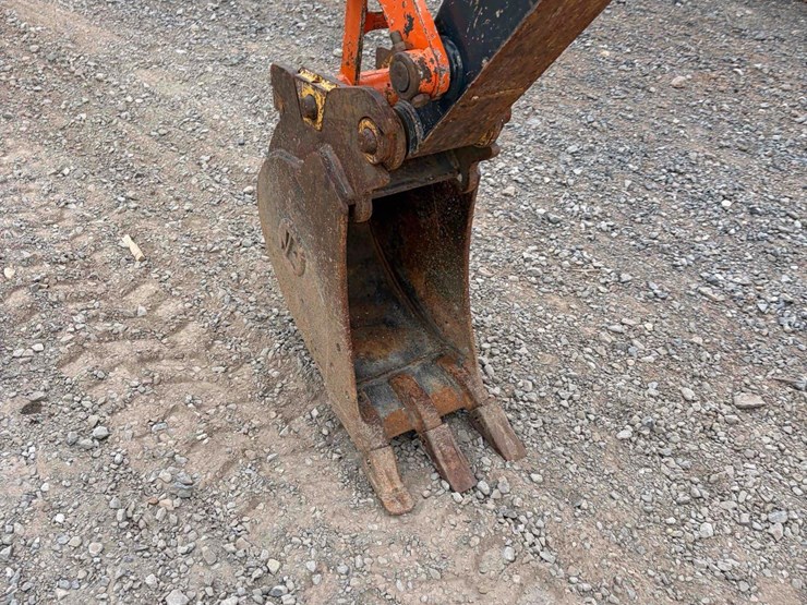 2016-deere-35g-image-10