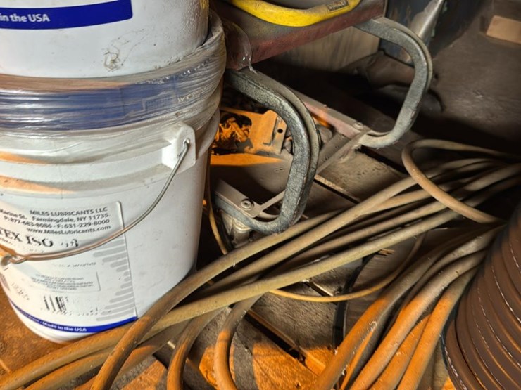 #240-•-hose-and-lubricant-image-7