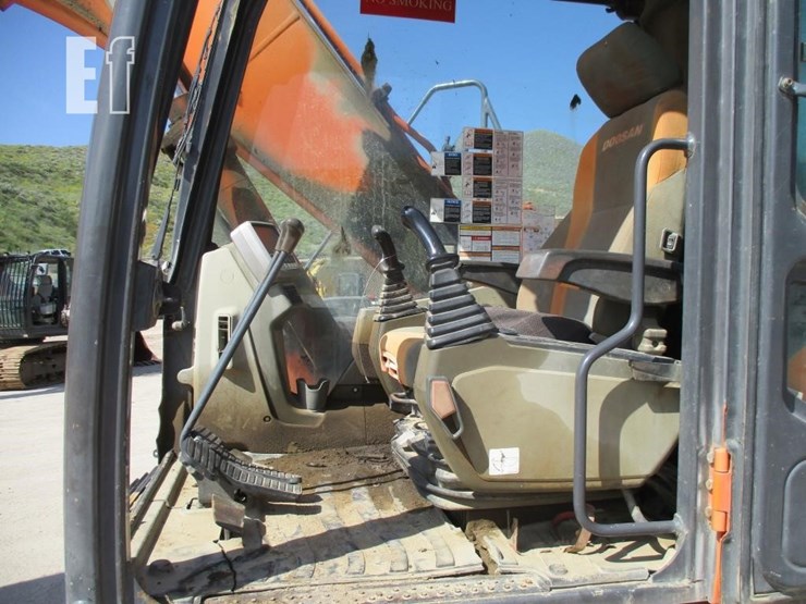 2010-doosan-dx140-lc-image-7