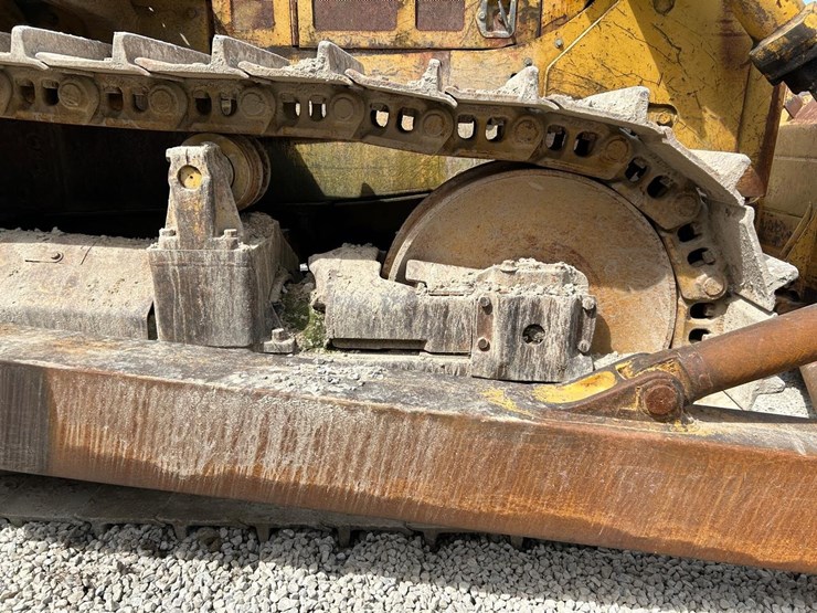 caterpillar-d7f-image-12