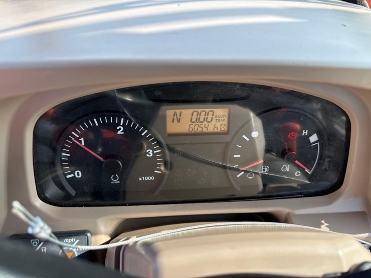 kubota-m7060-image-25