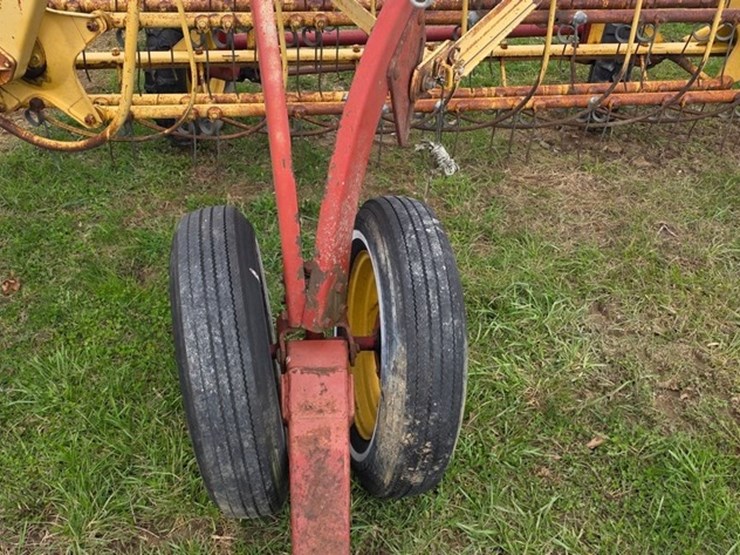 new-holland-256-image-18