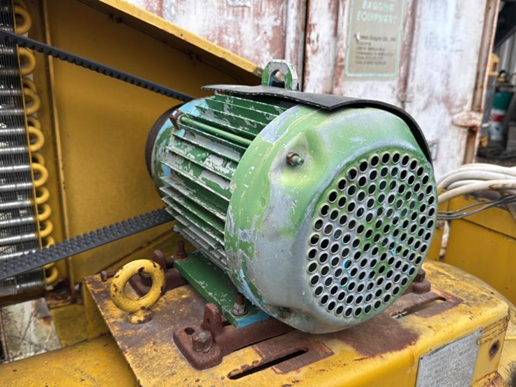 #256-•-stationary-air-compressor-image-12